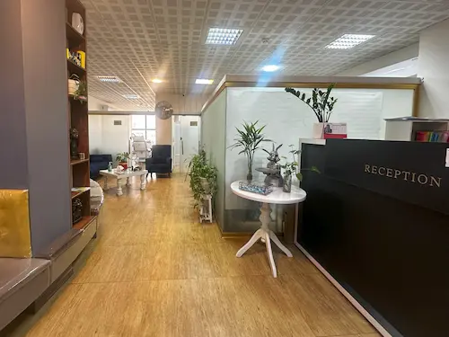 کلینیک لیزر و زیبایی آویژه